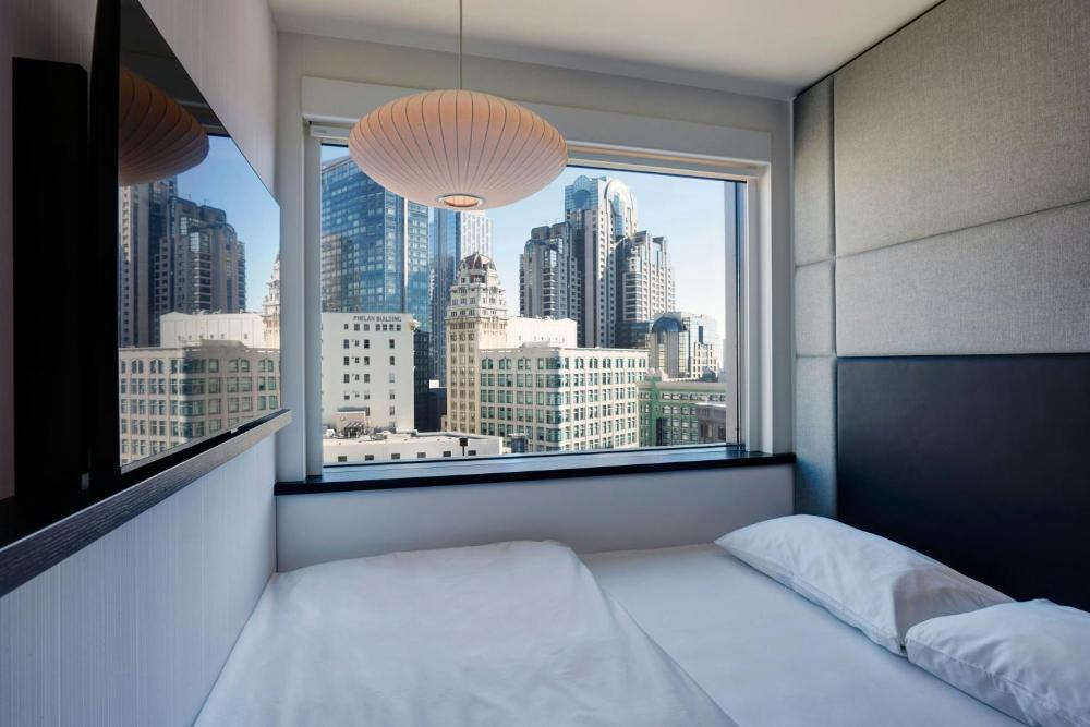 King Room - High Floor interior